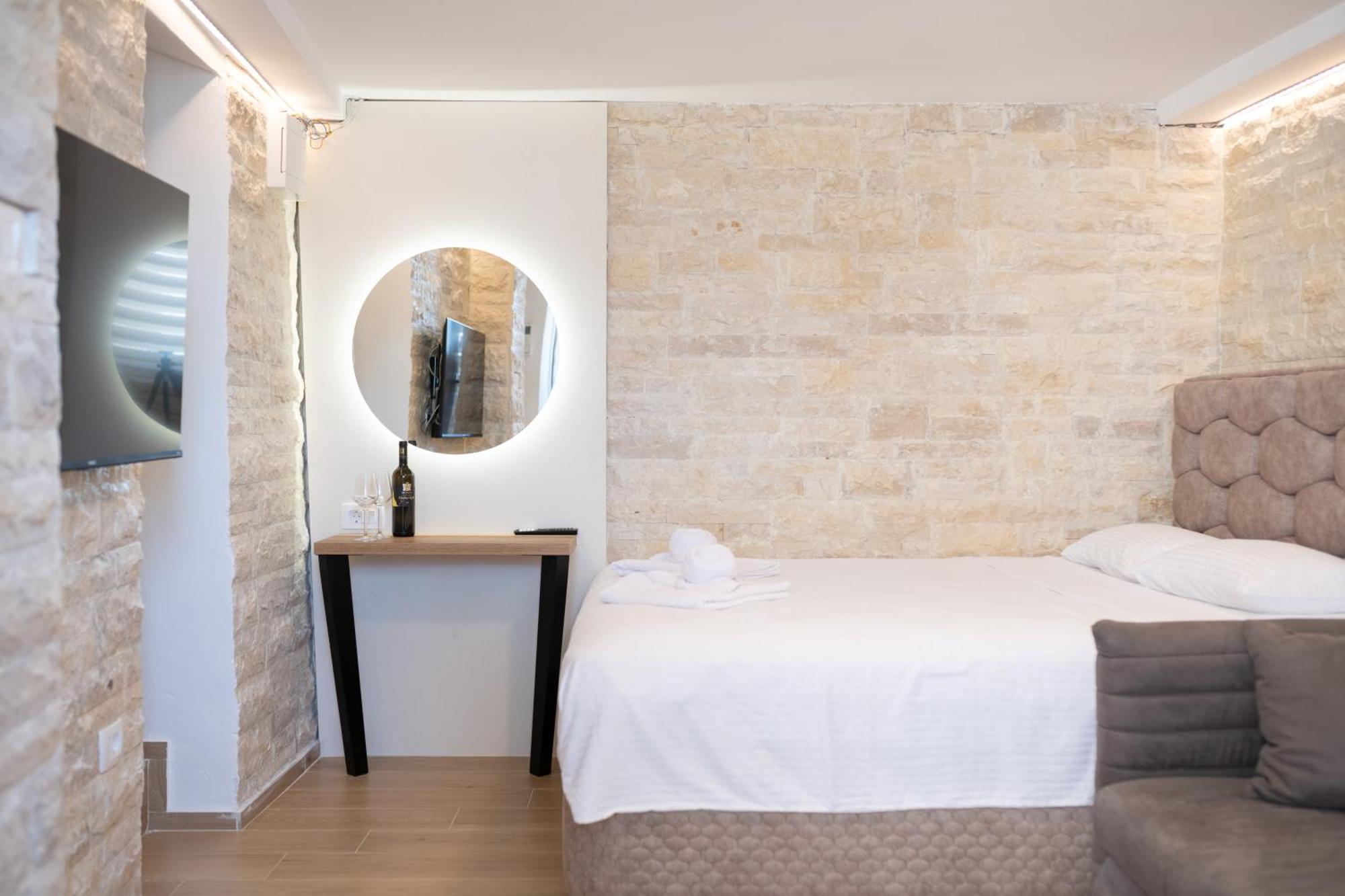 Christian Studio Apartments Умаг Экстерьер фото